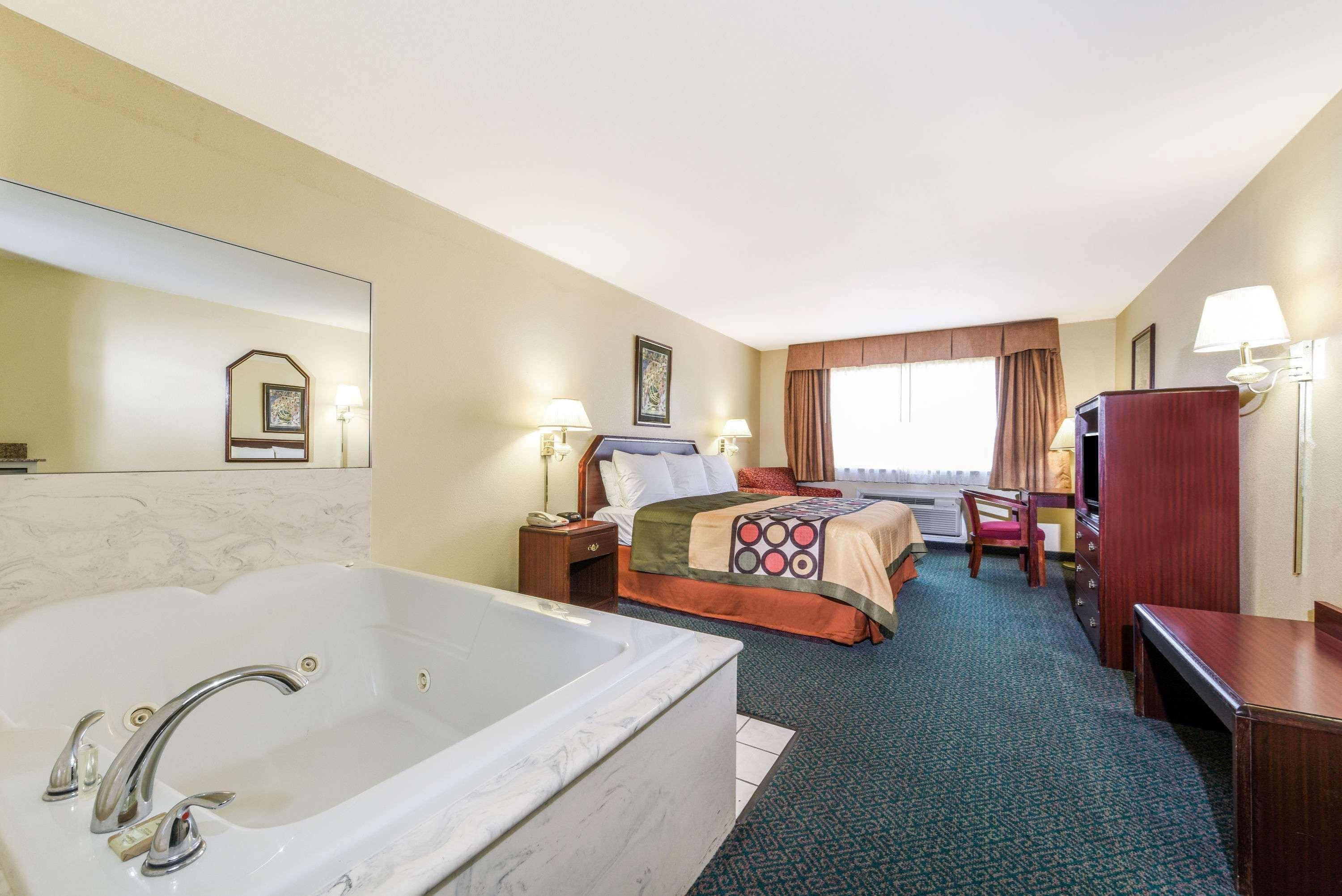 Super 8 By Wyndham Burleson Fort Worth Area Exterior photo